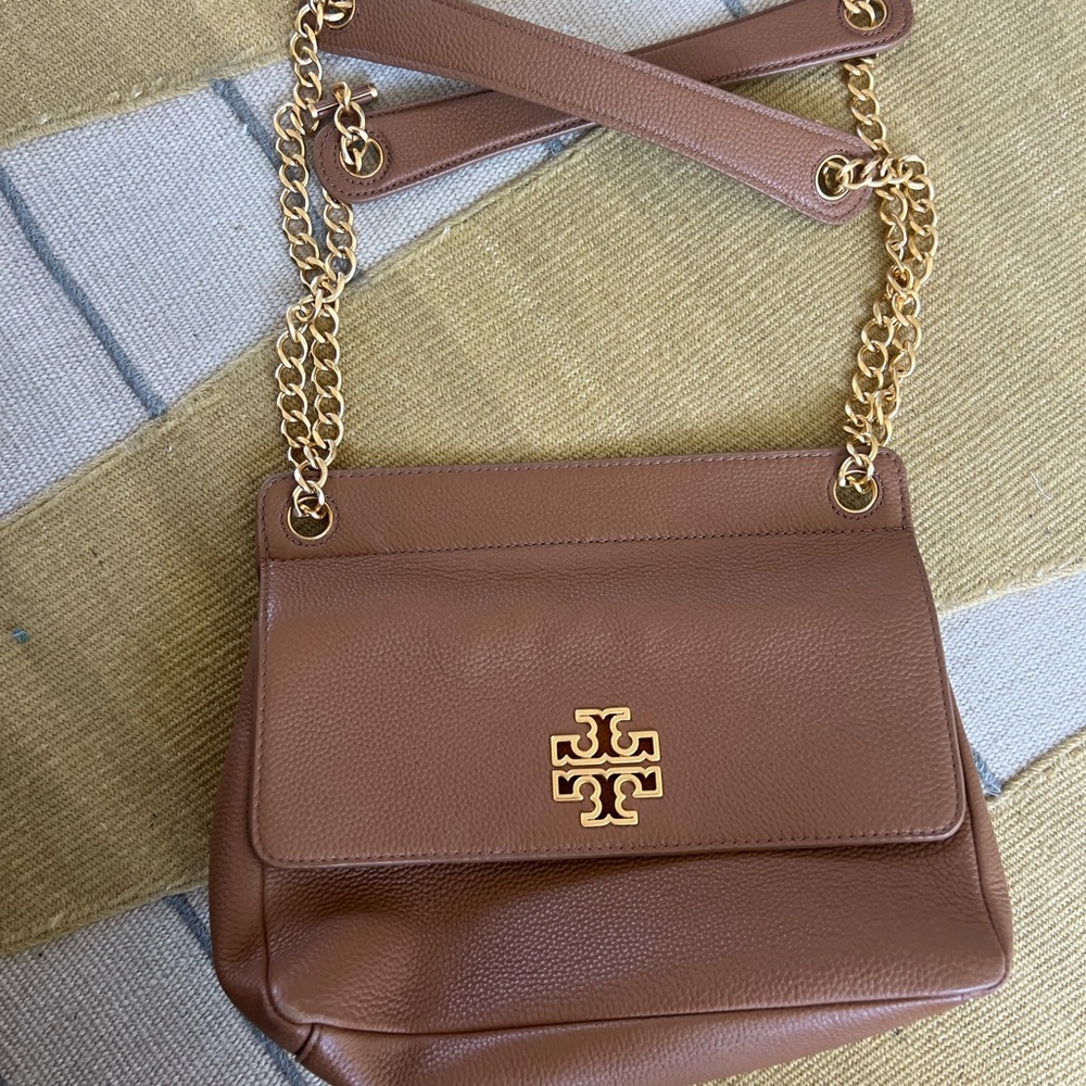 Tory Burch Brittany flap purse with Gold details